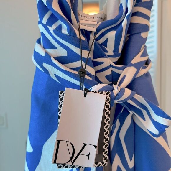 NWT Diane Avon Furstenberg AMELIA HALTER WRAP DRESS IKAT PRINT Sz 2 - Picture 5 of 5
